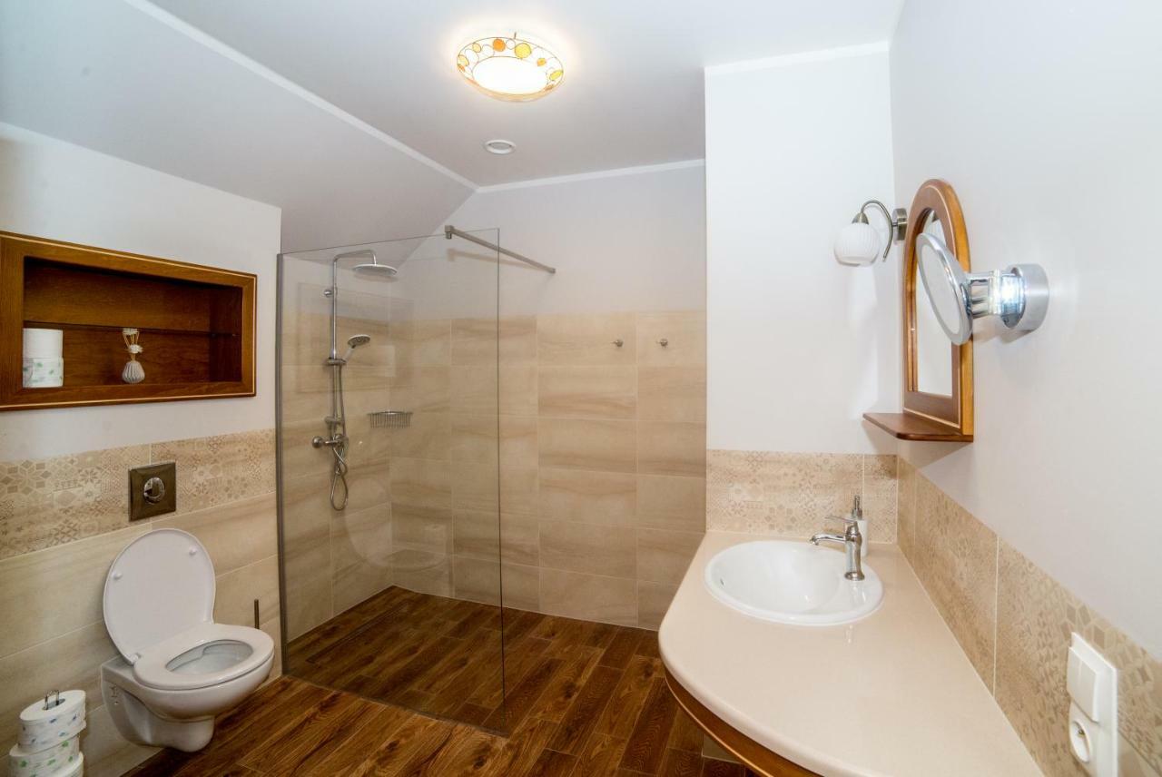 Apartamenty Romanowka Raszow Eksteriør bilde